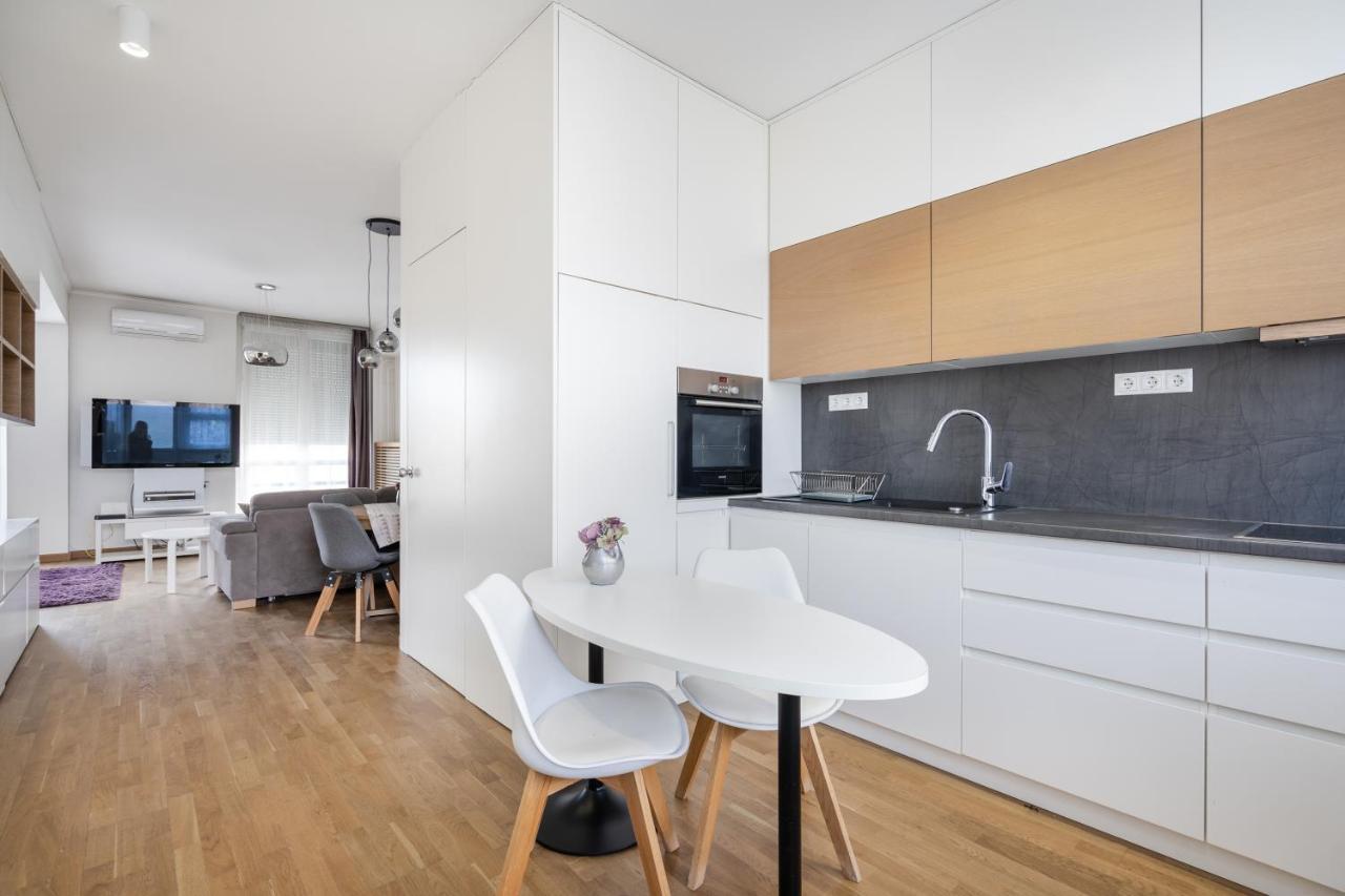 Basilika Panorama luxury one bedroom apartment with balcony Budapest Bagian luar foto