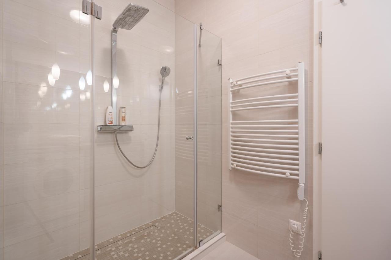 Basilika Panorama luxury one bedroom apartment with balcony Budapest Bagian luar foto