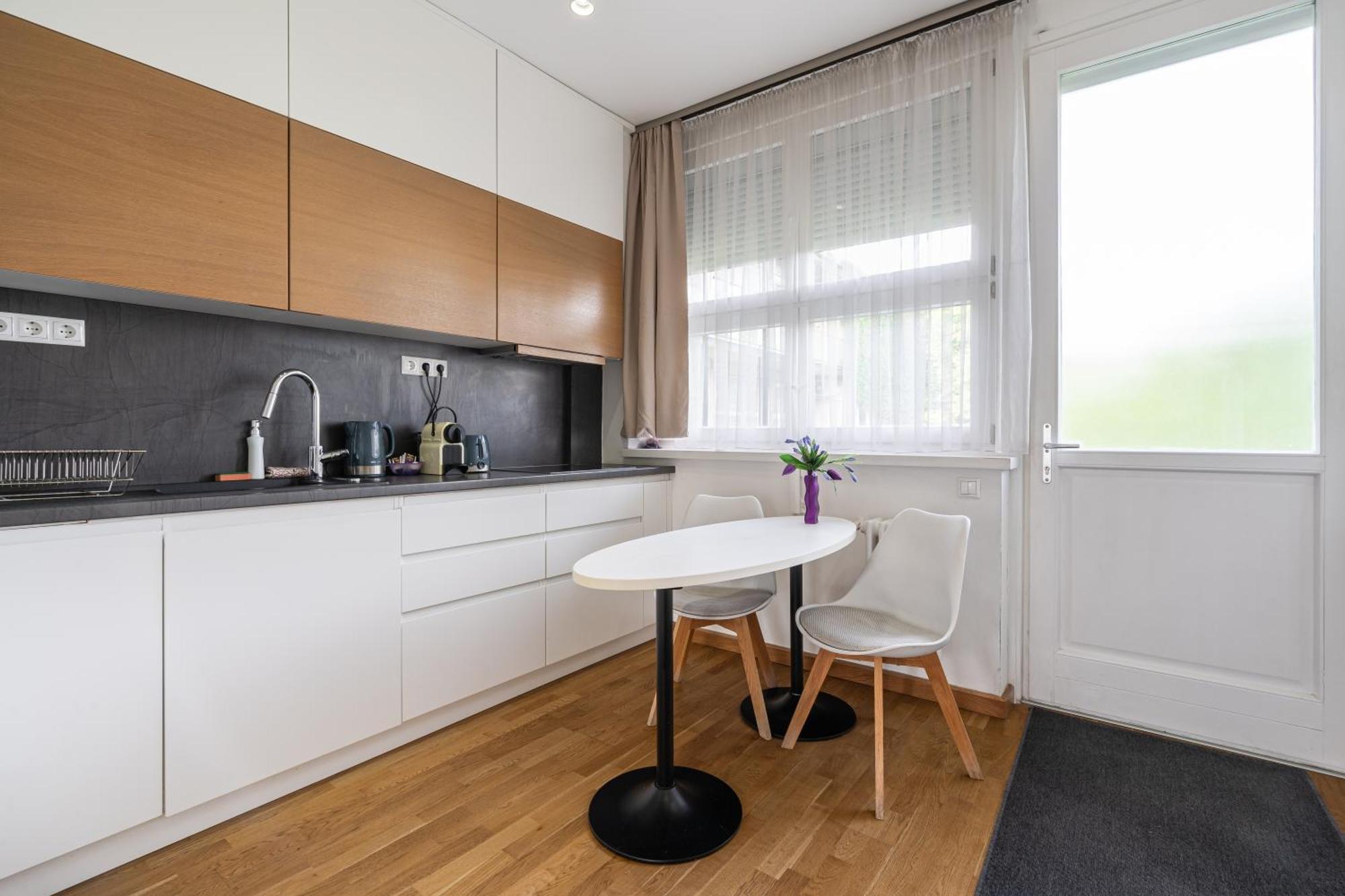 Basilika Panorama luxury one bedroom apartment with balcony Budapest Bagian luar foto